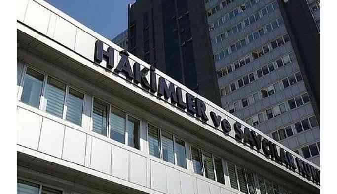 9 hakim ve savcı görevden uzaklaştırıldı