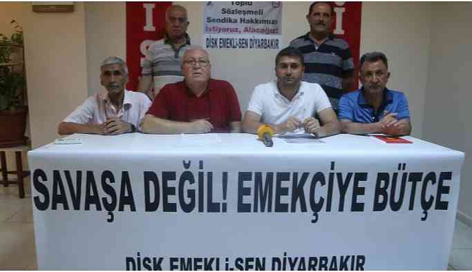 Emeklilerin maaş zammı isyanı: “Savaşa değil! Emekliye bütçe”