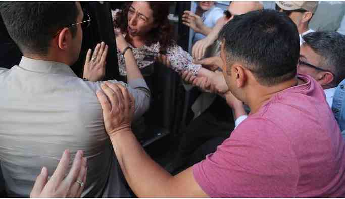 HDP'li vekil Dağ ve 2 danışmanı gözaltına alındı, Aydeniz darp edildi
