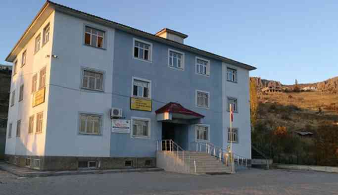 İmam hatibe çevrilen liseye hiçbir öğrenci kayıt yaptırmadı