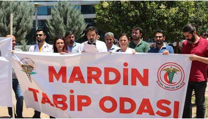 Mardin’de sağlık çalışanlarına yönelik şiddet protesto edildi