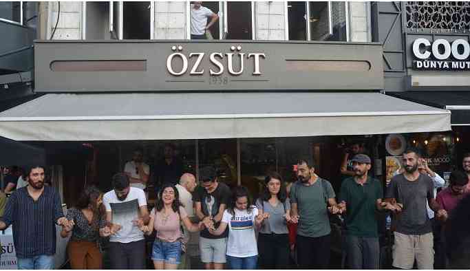 Özsüt işçilerinin mücadelesi sonuç verdi