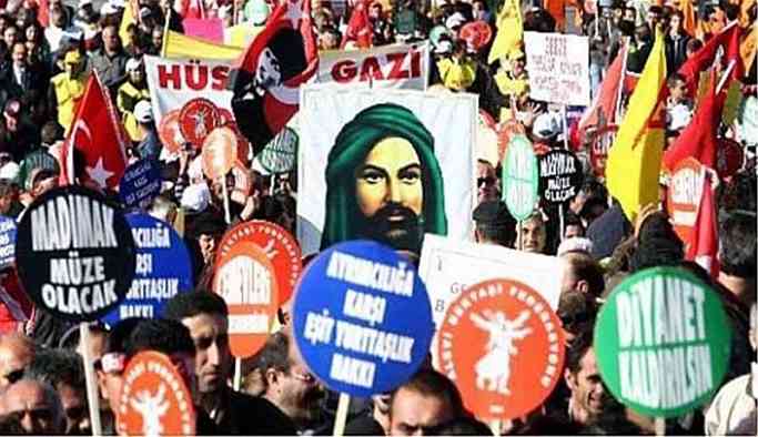 Alevi örgütleri yargıya gidiyor