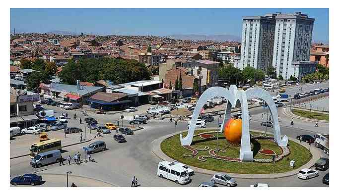 İktidara yakın sendika AKP'li başkana isyan etti