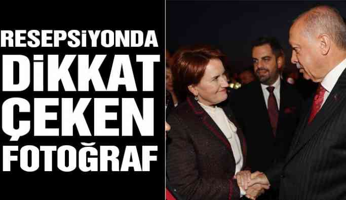 Resepsiyonda dikkat çeken fotoğraf