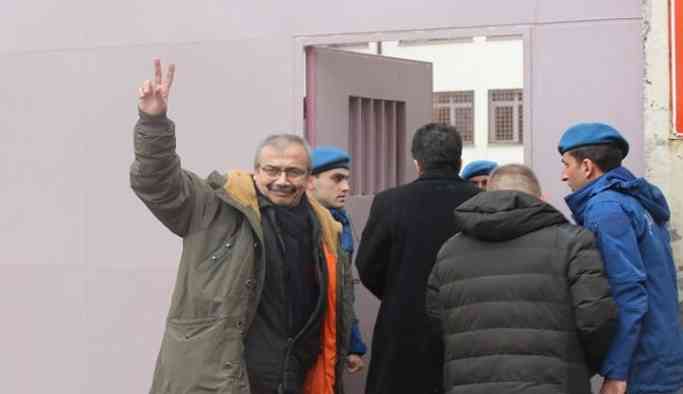 Sırrı Süreyya Önder: Bağrımıza taş basmadan bir araya gelebilmeliydik
