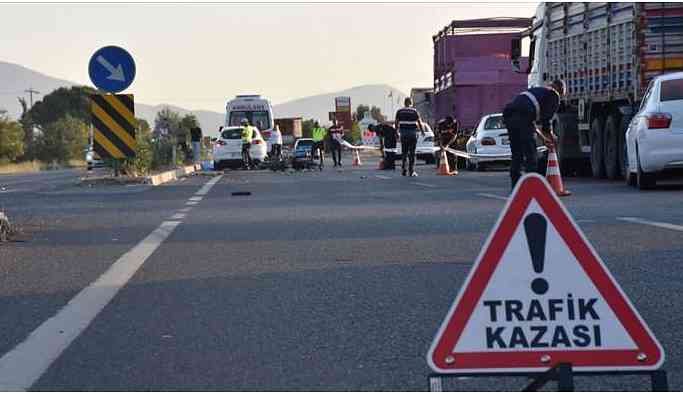 Trafik kazalarında 10 kişi hayatını kaybetti