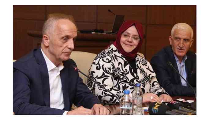 Video|Mikrofon açık kaldı olanlar oldu... Sosyal medyada büyük tepki!