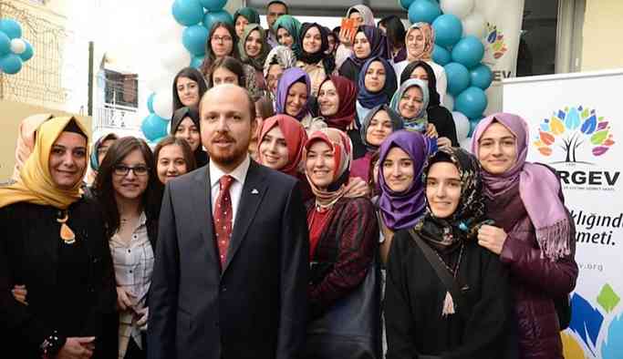 Bakanlık, TÜRGEV ve Hizmet Vakfı'nın protokollerini uzattı