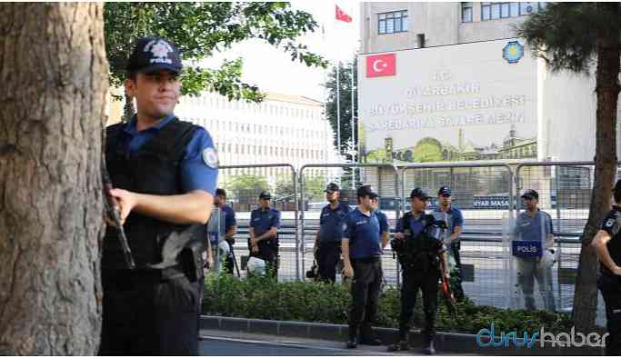 İmza kampanyası yürüten HDP’liler gözaltına alındı