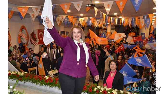 Vatandaşlar işsizlikten intihar ederken, AKP'de aile boyu atama!