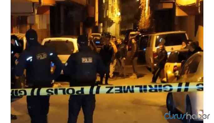 Beyoğlu’nda gergin gece! İki apartmanın kapısına EYP atıldı!