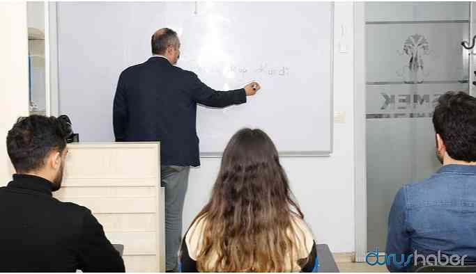 İSMEK'teki Kürtçe kursuna yoğun ilgi