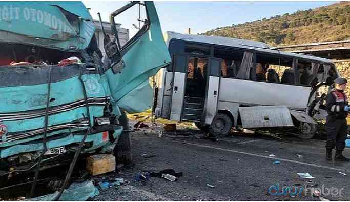 Feci kaza! İşçi servisi kamyonla çarpıştı: Ölü yaralılar var