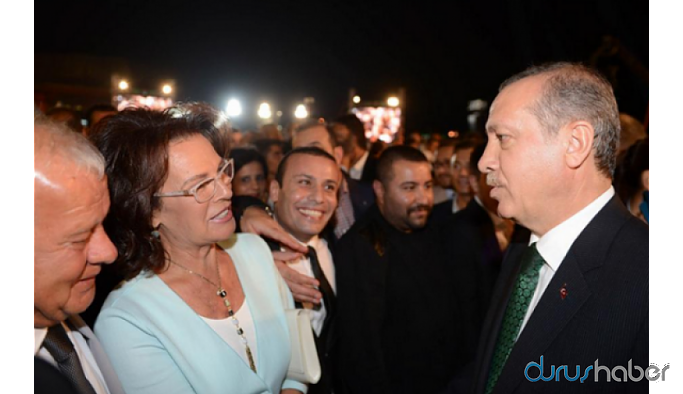 Sanatçı Hülya Koçyiğit: Türkiye'de kadınların ulaştığı nokta memnuniyet verici