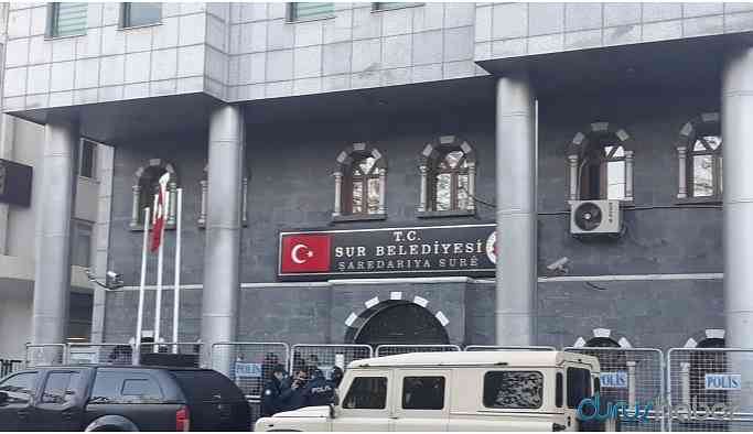 Yerine kayyum atanan Sur Belediyesi Eşbaşkanına hapis istemi