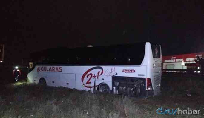 Yolcu otobüsü TIR'a çarptı: 40 yaralı