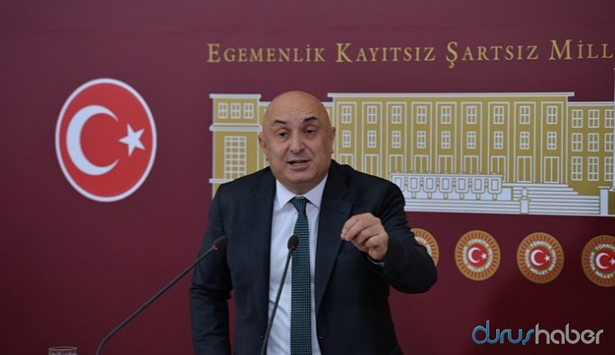CHP'li Özkoç: Fahrettin Altun ihaleyi alsın diye saat yazılmadı