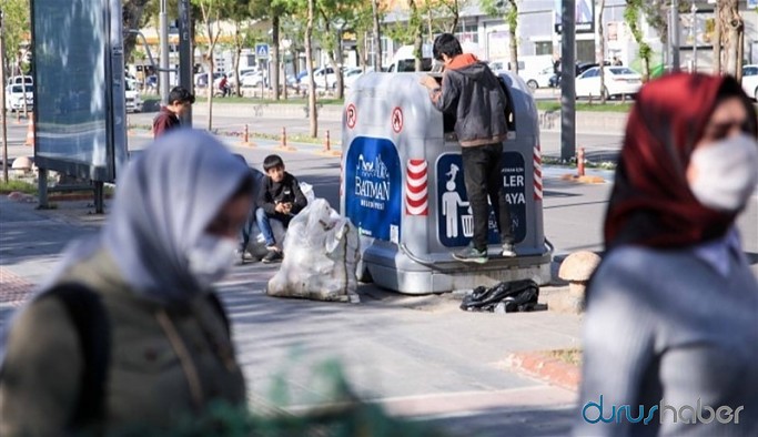 Salgına rağmen çocuklar sokaklarda çalışıyor