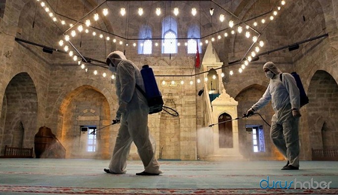 Camilerde cuma namazı için 'normalleşme' tarihi verildi