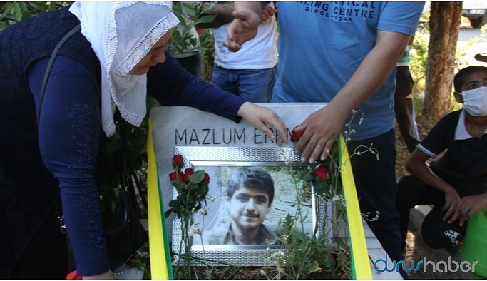 Erenci’nin anmasında gazeteci Bulut gözaltına alındı