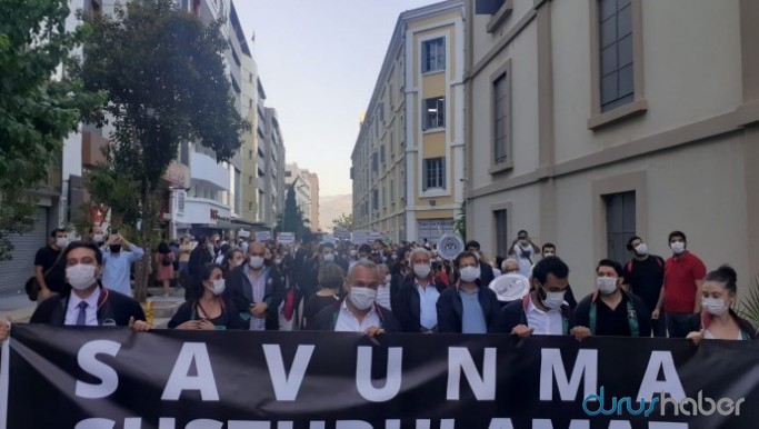 İzmir Barosu’nun yürüyüşüne polis engeli