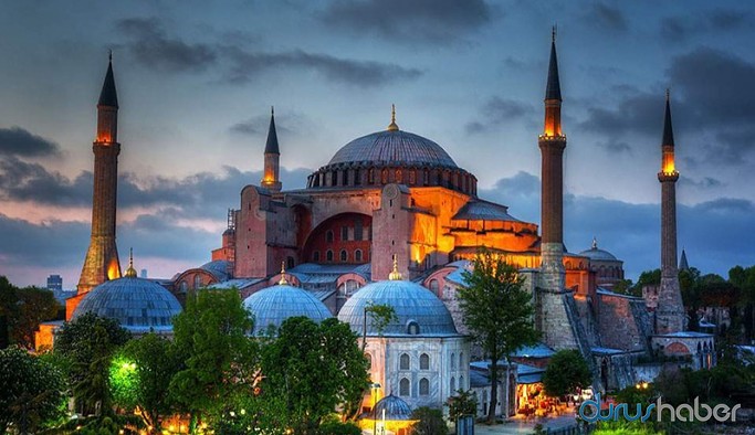 İtalyan Katolik Kilisesi’nin gazetesinden Ayasofya yorumu: Dinle alakası yok, milliyetçilere hediye