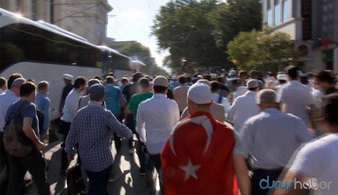 Kalabalık polis bariyerini yıktı, tekbirler ile Ayasofya'ya koştu