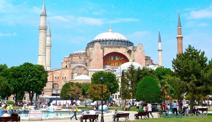 Yunanistan’dan Türkiye'ye Ayasofya uyarısı