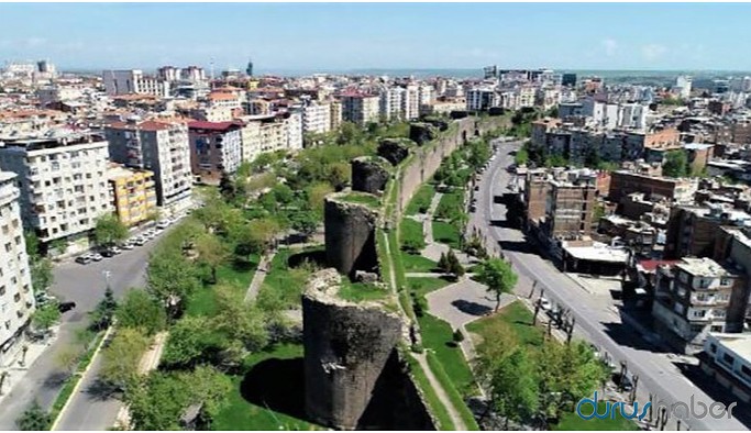 Diyarbakır’da AKP’li 12 ilçe başkanı istifa etti