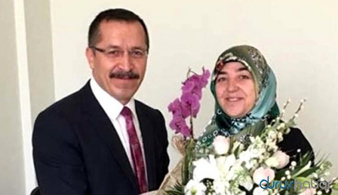 Eşi için 'adrese teslim' kadro açan rektör 22 ayrı koltuğu işgal ediyor