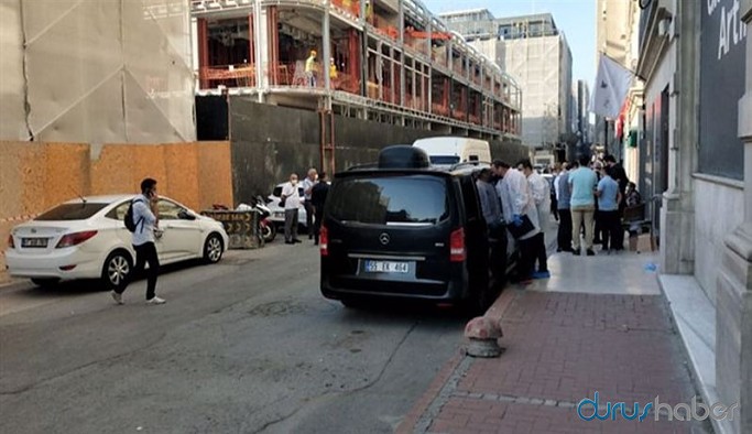 Amerikalı gazeteci İstanbul'da aracında ölü bulundu