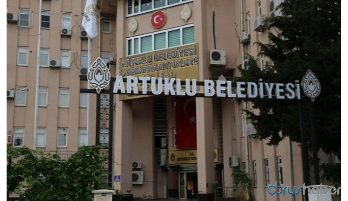 Artuklu Belediyesi kaynakları yandaşlara 'peşkeş' çekildi