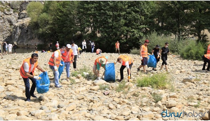 Birkleyn Mağaraları'ndaki çöpleri topladılar