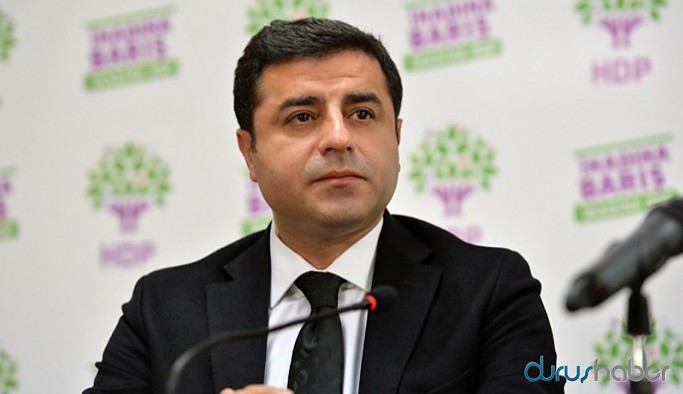 Demirtaş'tan savcılara: Elinize tutuşturulan hediye poşetleri sizi yargılanmaktan kurtaramayacak