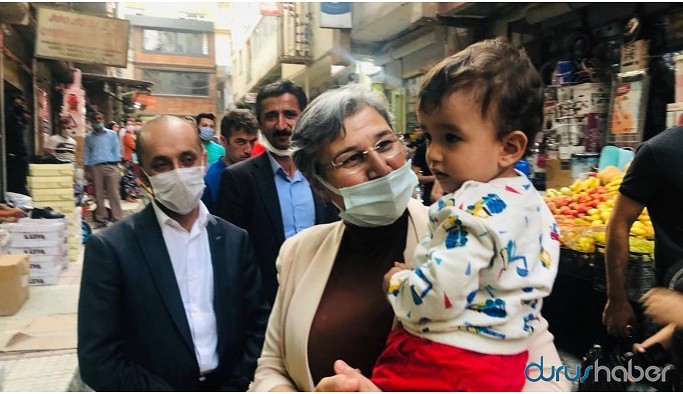 DTK Eşbaşkanı Leyla Güven gözaltına alındı