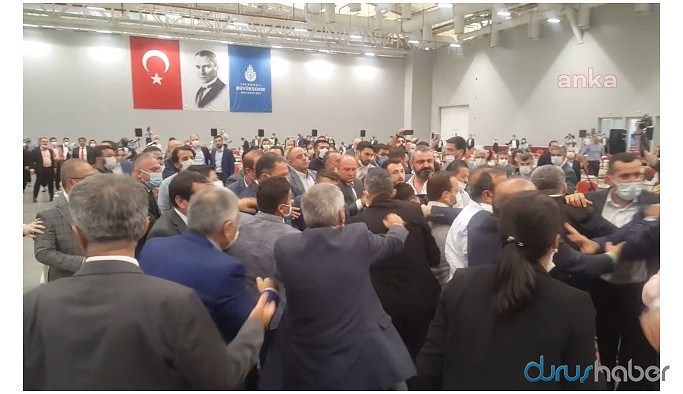 İBB Meclisi'nde kavga çıktı