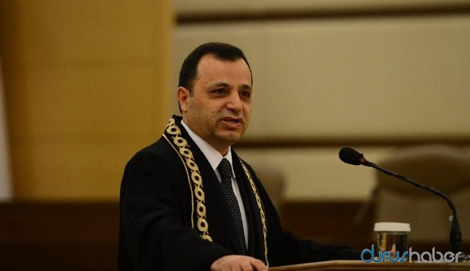 AYM Başkanı Zühtü Arslan'dan 'Işıklar yanıyor' açıklaması