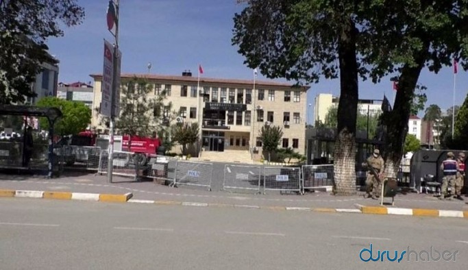 Kayyım çok sayıda memur ve işçiyi ihraç etti