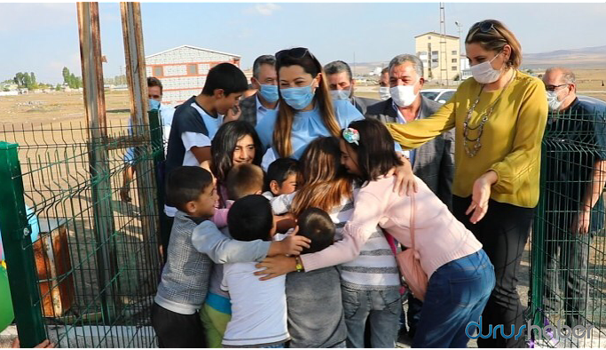 Kars'ta HDP'ye operasyon: Belediye Eşbaşkanı Alaca gözaltına alındı