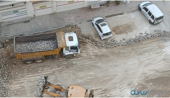 Kayyım bir ay önce döşediği parkeleri yeniden söktü