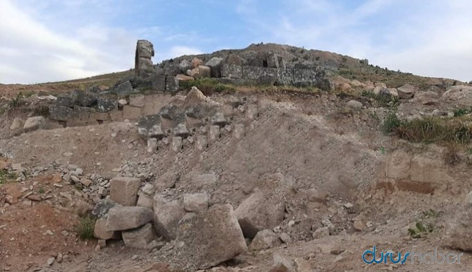 Nebî Hûrî Höyüğü’nü de yağmaladılar