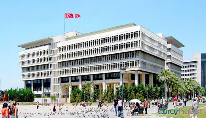 Depremde hasar gören İzmir Büyükşehir Belediye binası için yıkım kararı