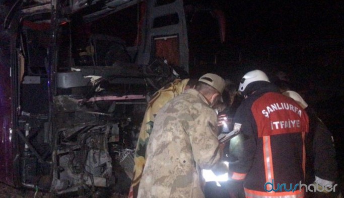 Yolcu taşıyan otobüsü devrildi: 32 yaralı