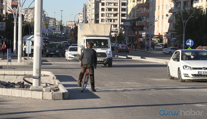 Diyarbakır’da bisiklet yolları işgal altında