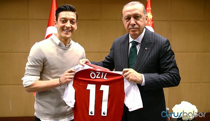 Çavuşoğlu'ndan Maas'a: Özil'in Erdoğan'la görüşmesine umarım karşı çıkmazsınız