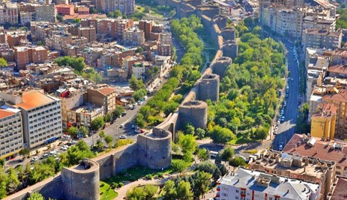 'Akademiden' Cumhur İttifakı'na çağrı: Başkenti Diyarbakır'a taşıyın