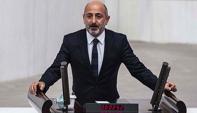 CHP'li Öztunç: Cumhurbaşkanı demek ki 'at izi, it izine karışmıştır' sözlerini kabul ediyor