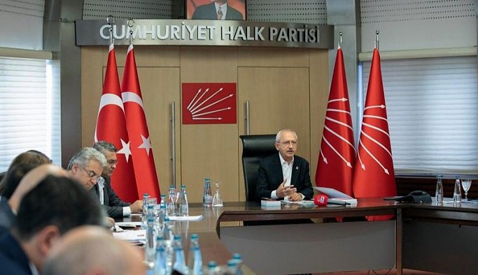 CHP MYK'da HDP'lilerin fezlekeleri için neler konuşuldu?