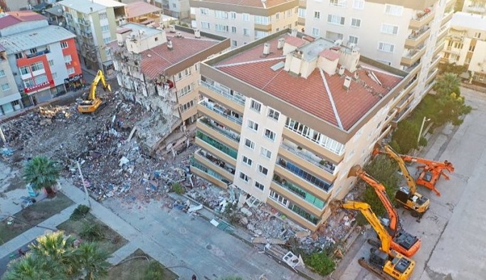 Depremzedelerden yardımların iadesini isteyen AFAD geri adım attı